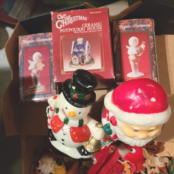 Shoebox full of ornaments and Christmas items, candles, displays - Picture 2 of 3